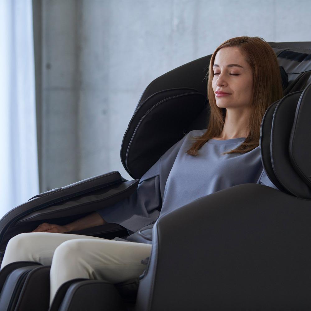 https://acemassagechairs.com/cdn/shop/products/synca-copy-of-synca-hisho-brown-massage-chair-massage-chair-31392369443003_1024x.jpg?v=1634175686